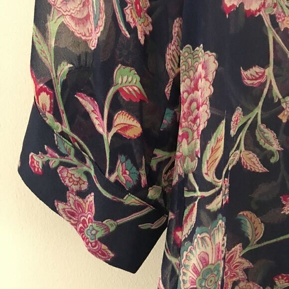 Monsoon sheer silk floral 3/4 sleeve top | Size 4 - Picture 4 of 8